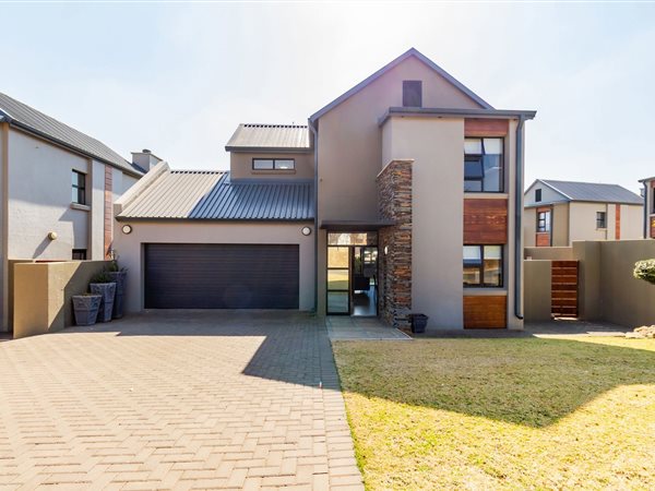 3 Bedroom House 3 Bedroom House