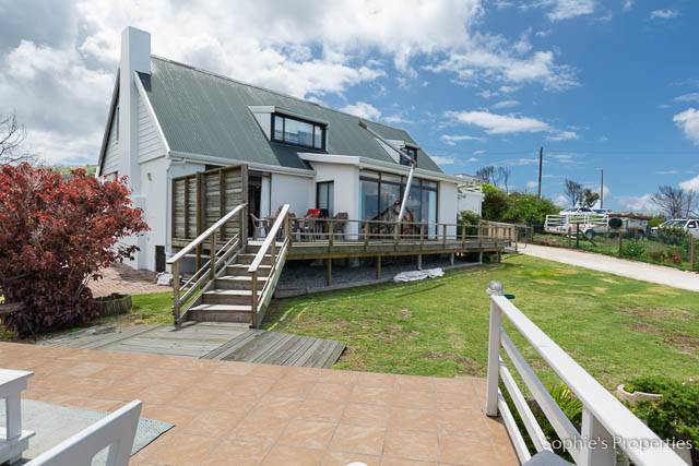 4 Bed House in Brenton on Sea photo number 7