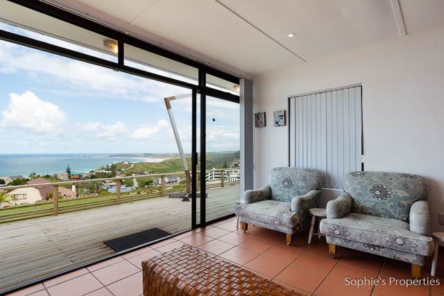 4 Bed House in Brenton on Sea photo number 8