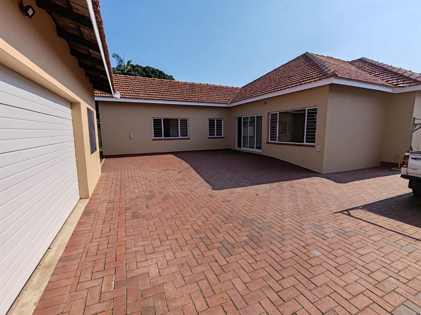 4 Bed House in Durban North photo number 18