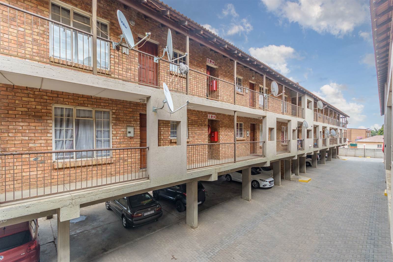 1 Bed Apartment in Kempton Park Central photo number 15