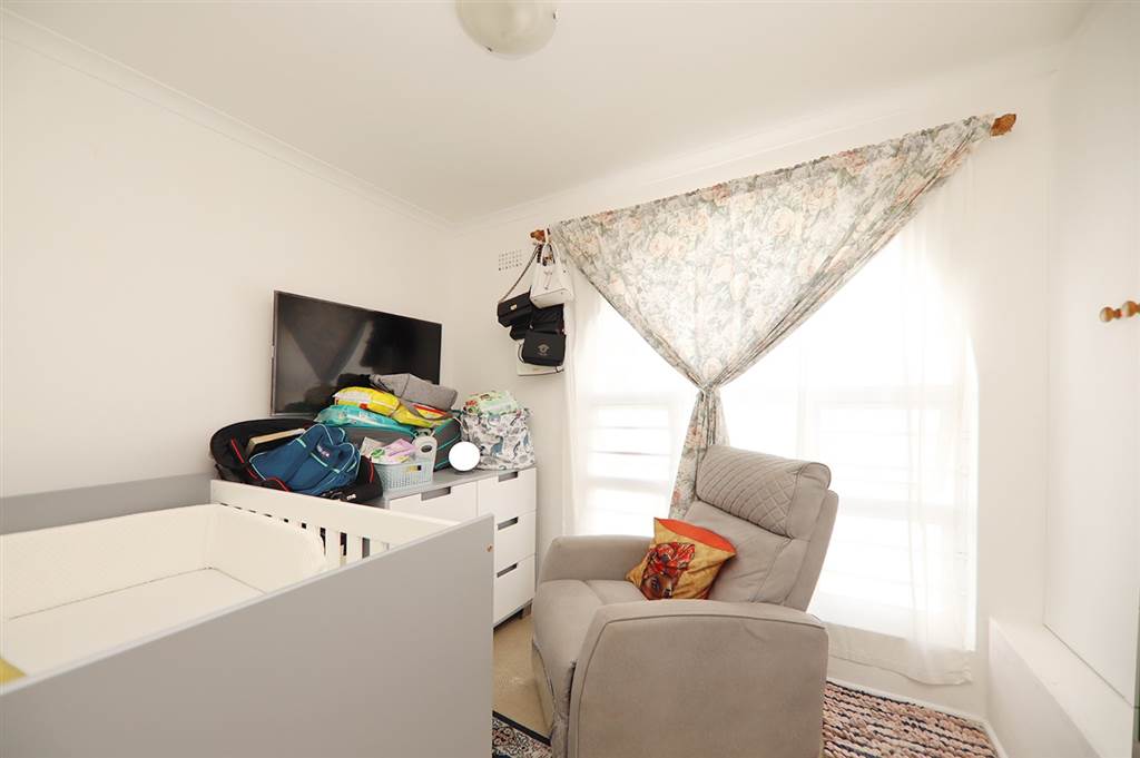 2 Bed Townhouse in Plumstead photo number 16