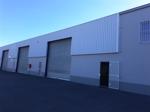 1 200  m² Industrial space