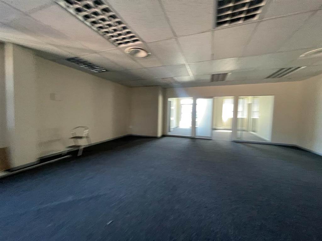 150  m² Commercial space in Milnerton Central photo number 10