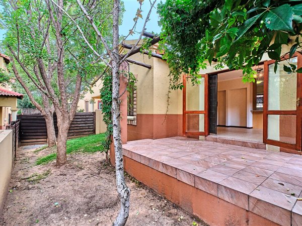 2 Bedroom Simplex 2 Bedroom Simplex