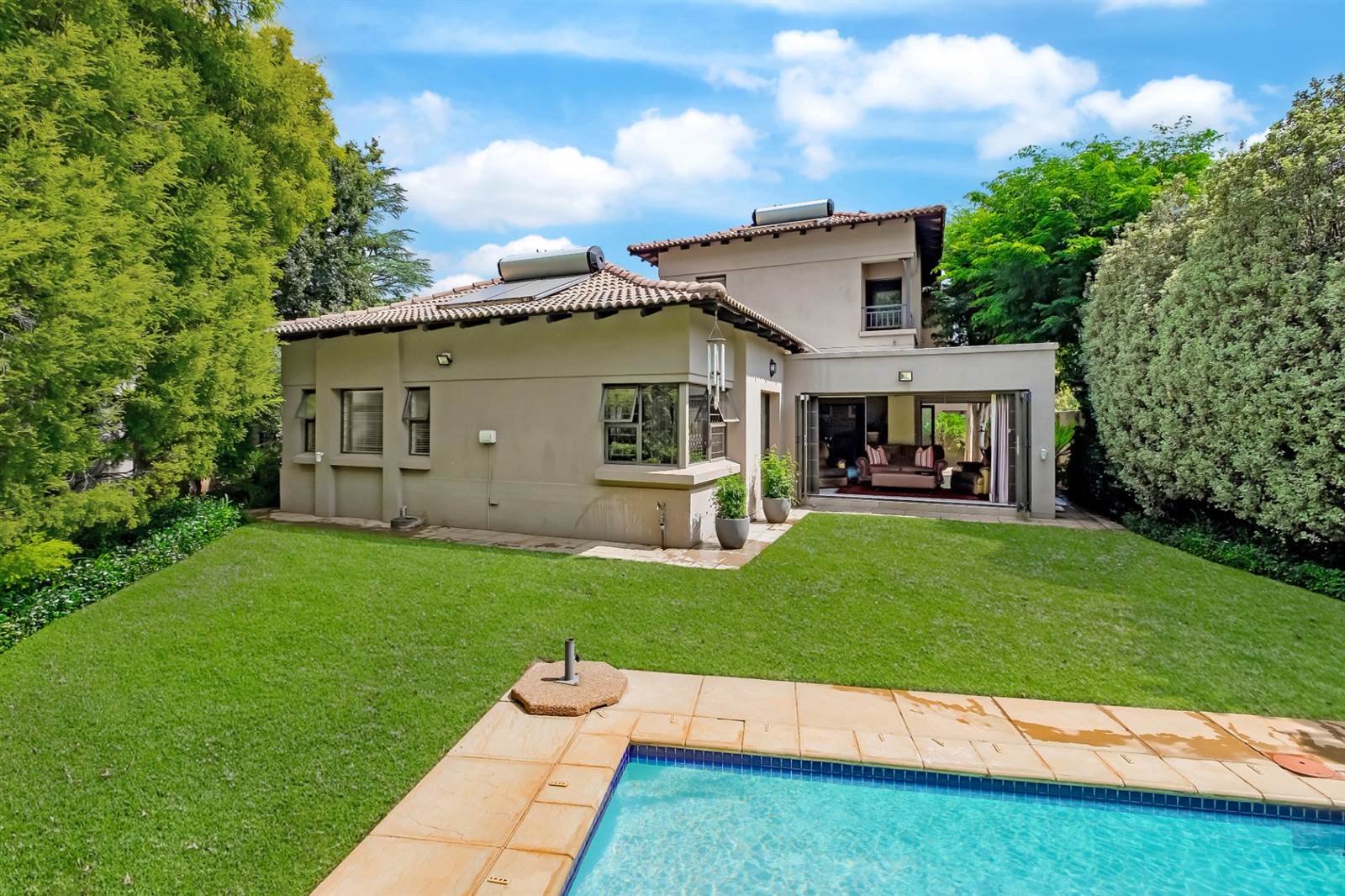 3 Bed Cluster in Northcliff photo number 2