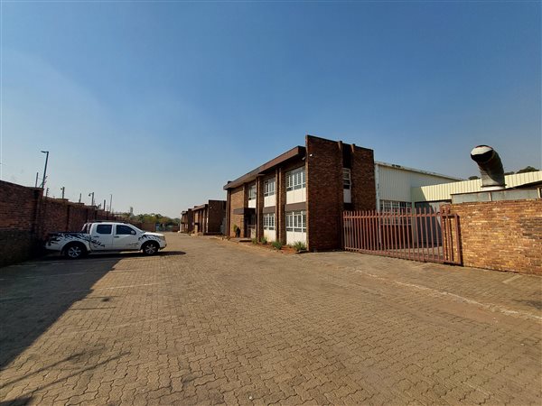 840  m² Industrial space