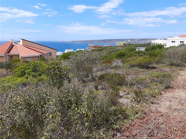 837 m² Land available in Boggomsbaai
