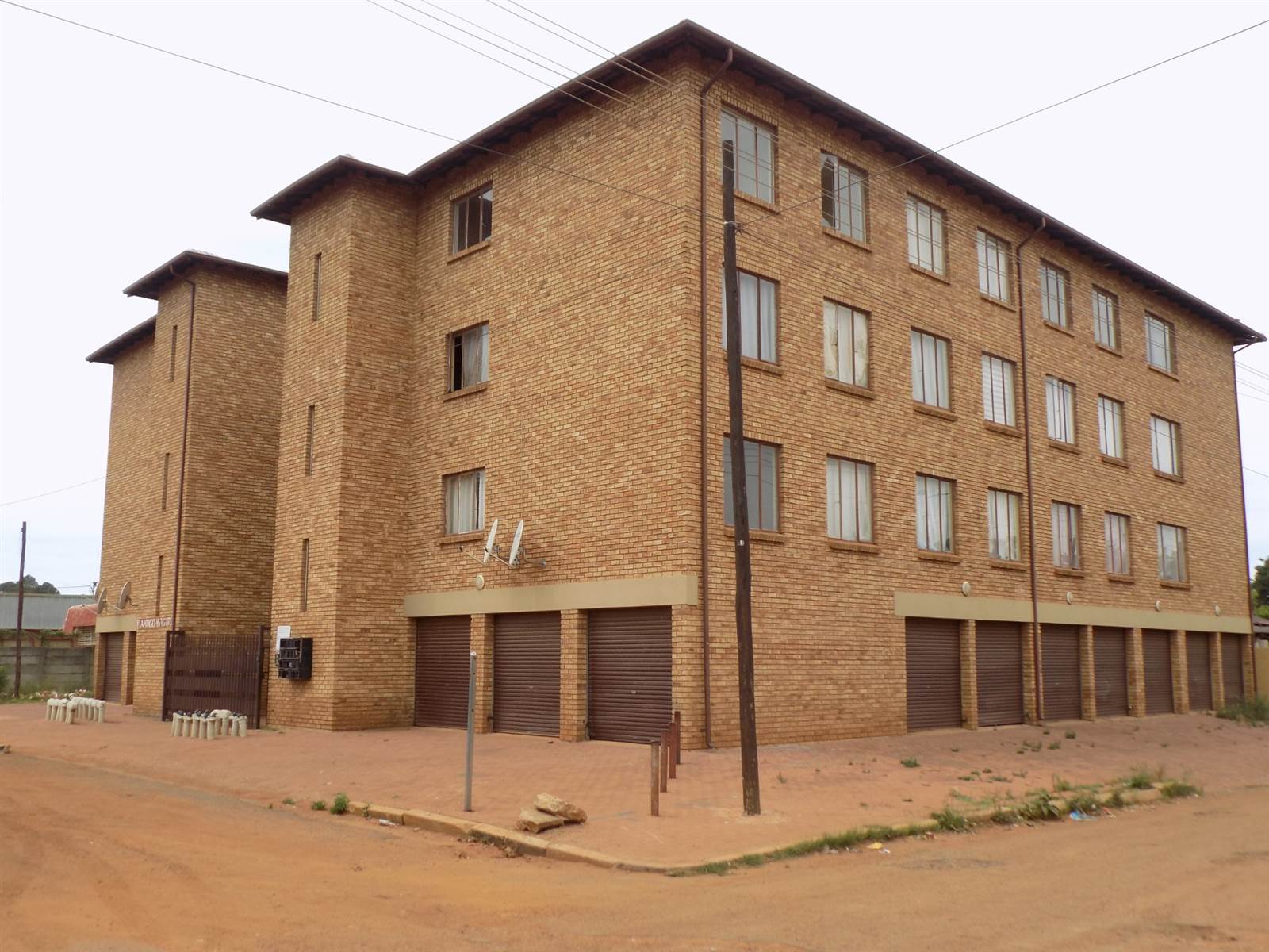 2 Bed Apartment in Randfontein Central photo number 22