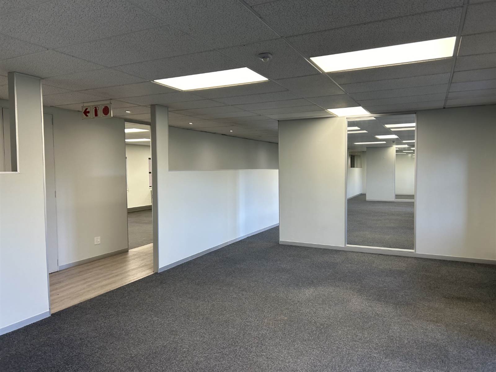 843  m² Commercial space in Woodmead photo number 14