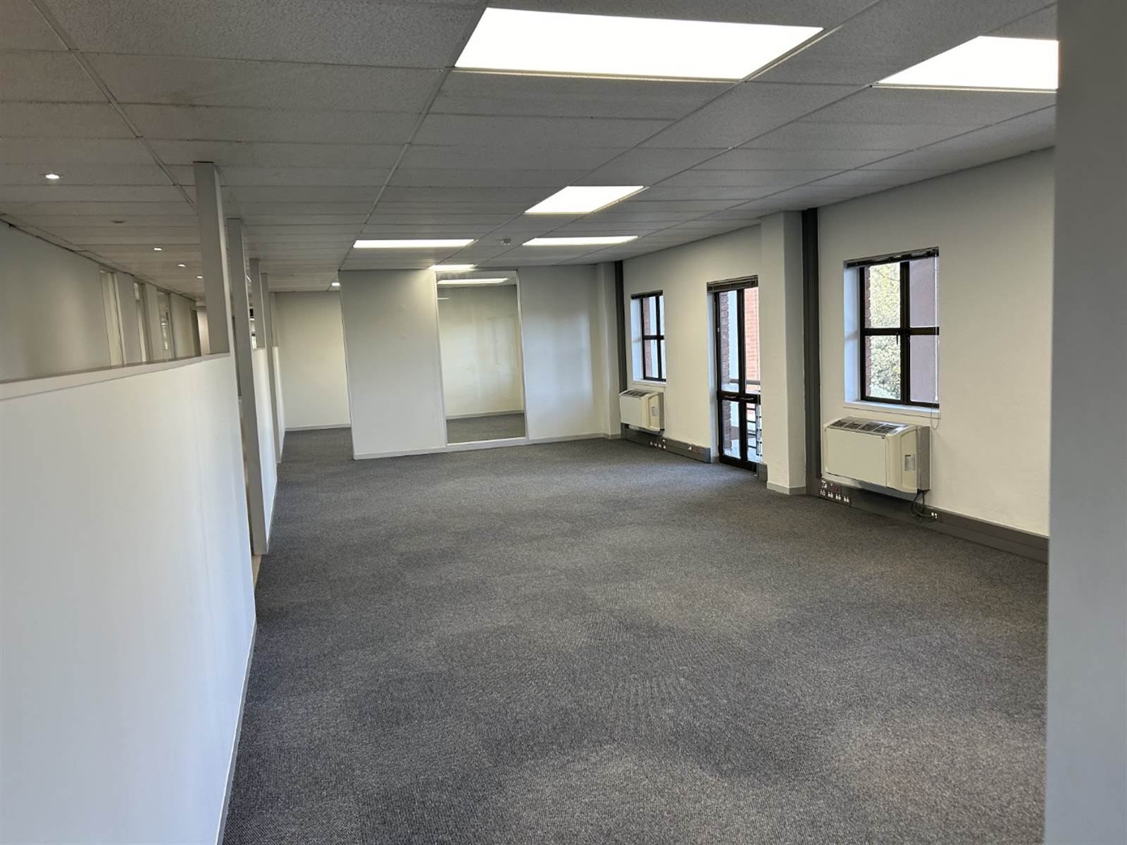 843  m² Commercial space in Woodmead photo number 15