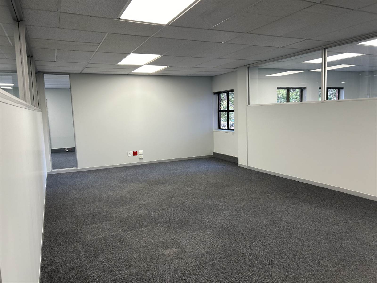 843  m² Commercial space in Woodmead photo number 19