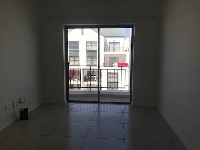 1 Bed Apartment in Greenstone Hill photo number 18