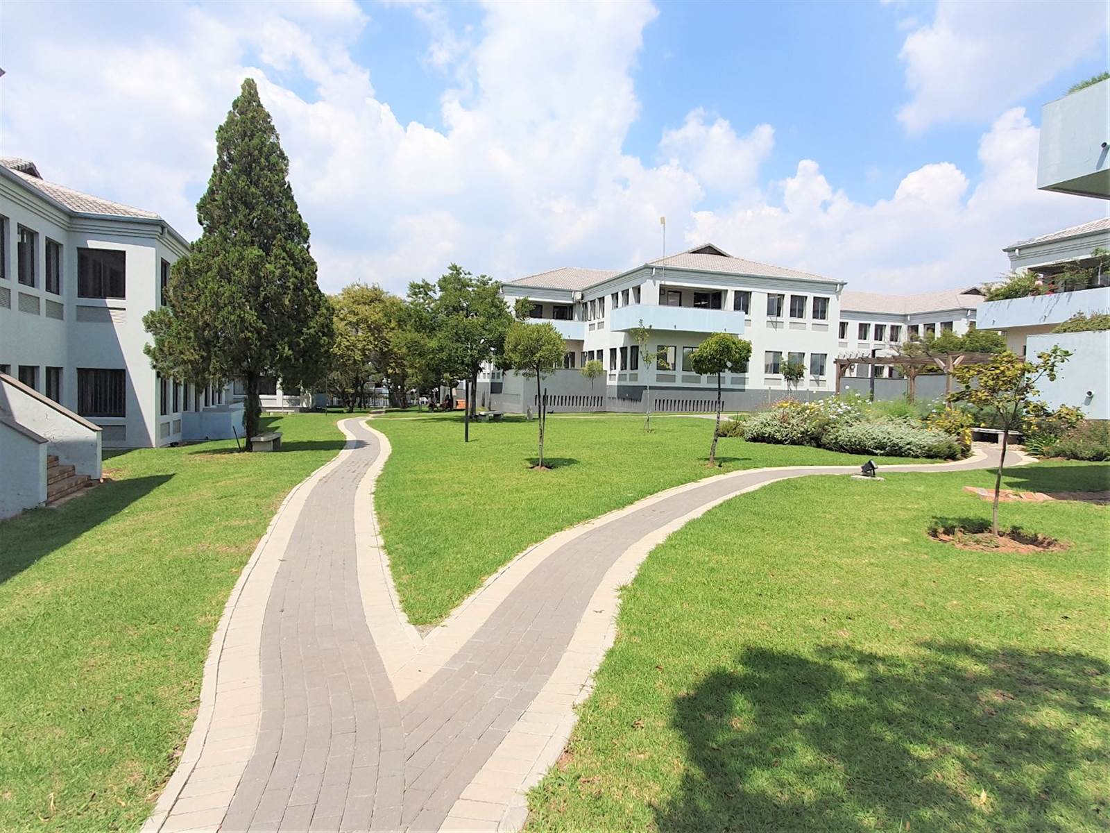 112  m² Office Space in Bryanston photo number 5