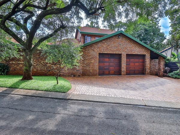 4 Bedroom House 4 Bedroom House