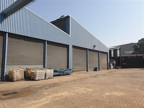 4 500  m² Industrial space