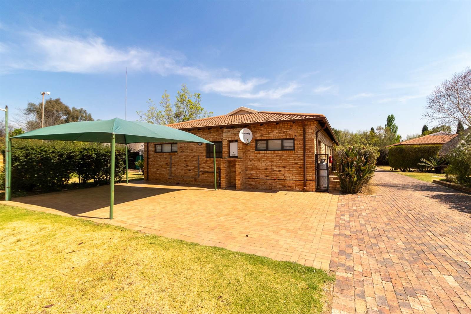 4 Bed House in Vaal Dam photo number 12