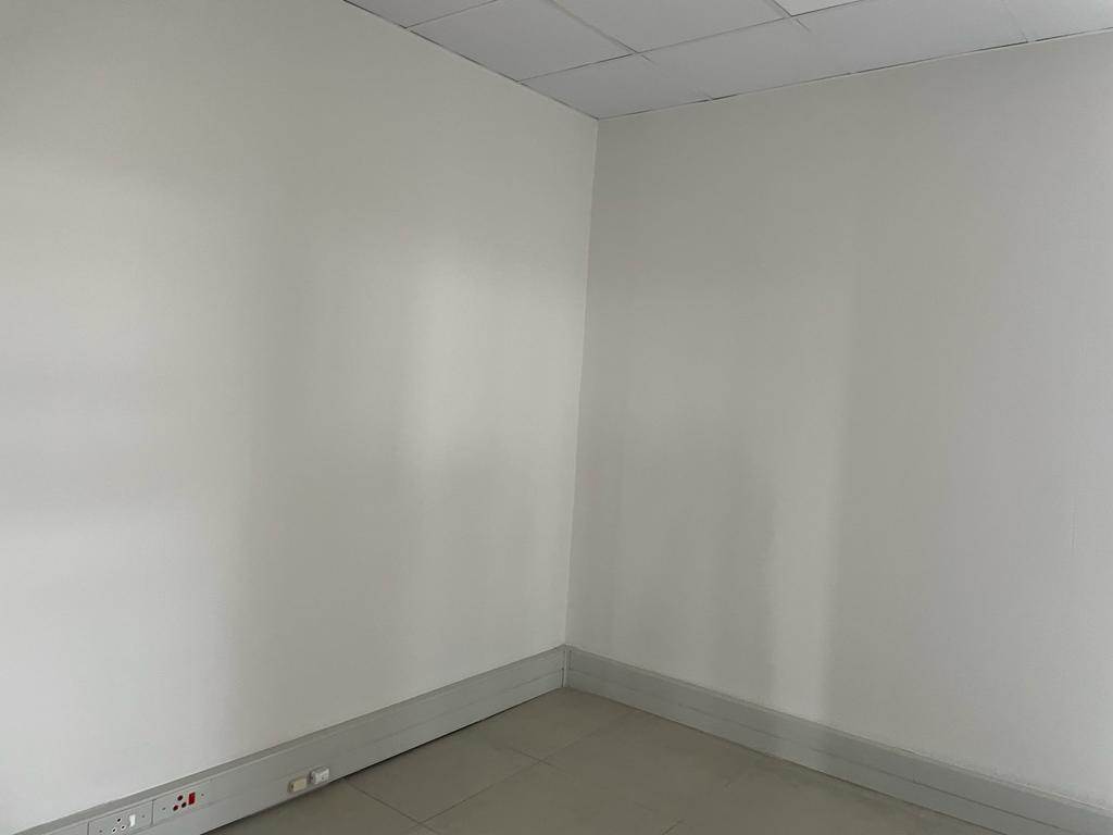 253.3  m² Commercial space in Carlswald photo number 15