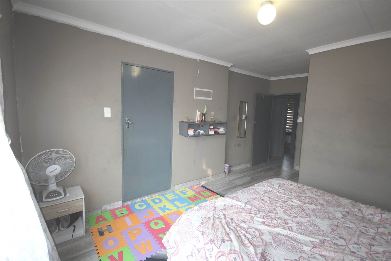 3 Bed Townhouse in Pretoria West photo number 8