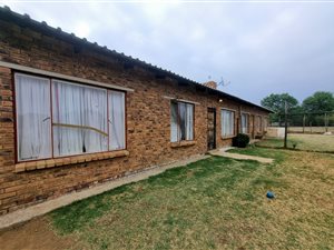 5 Bed House in Homestead Apple Orchards