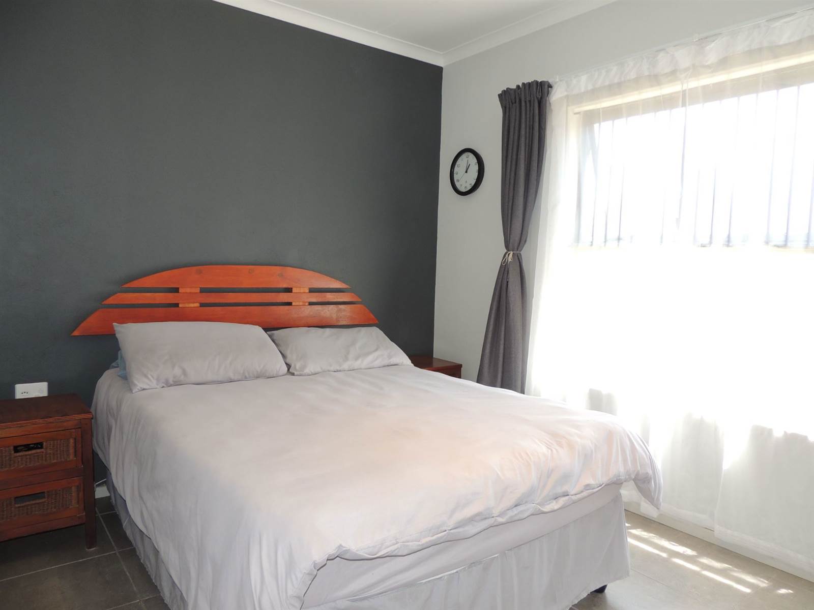 2 Bed Apartment in Umbogintwini photo number 20