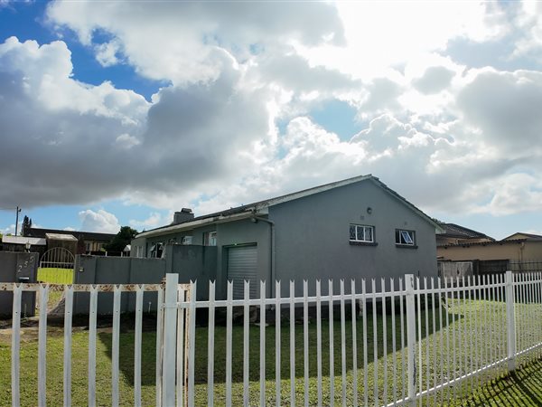 3 Bedroom House 3 Bedroom House