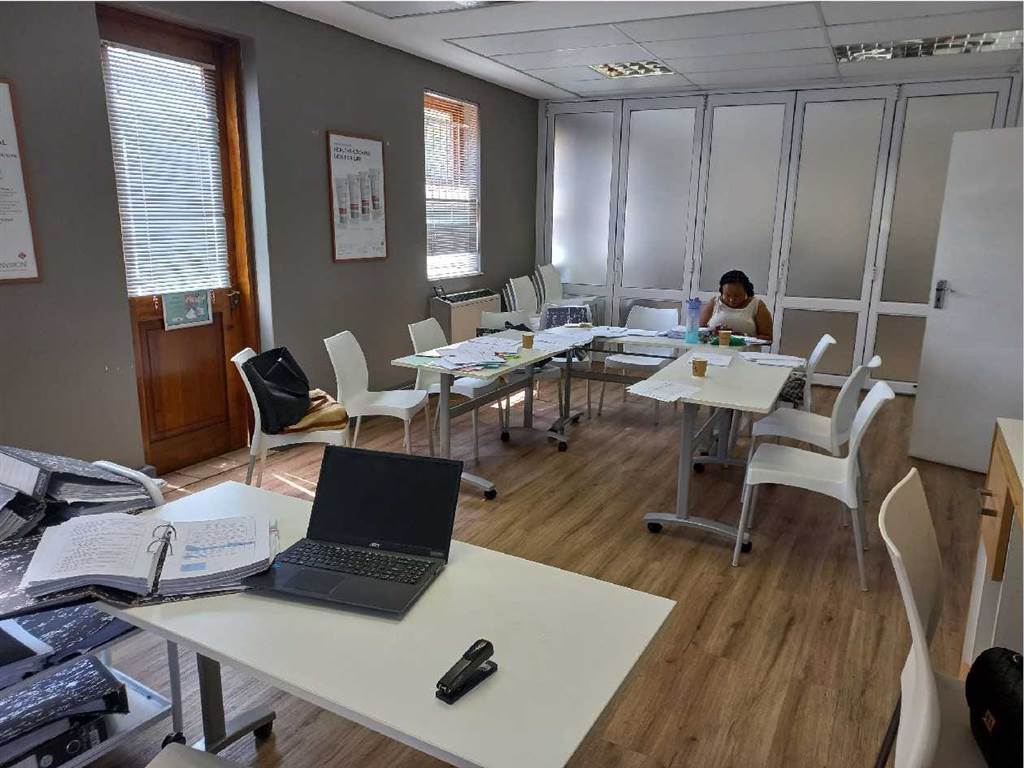 2739  m² Commercial space in Rivonia photo number 12