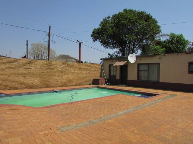 5 Bed House in Brenthurst photo number 16