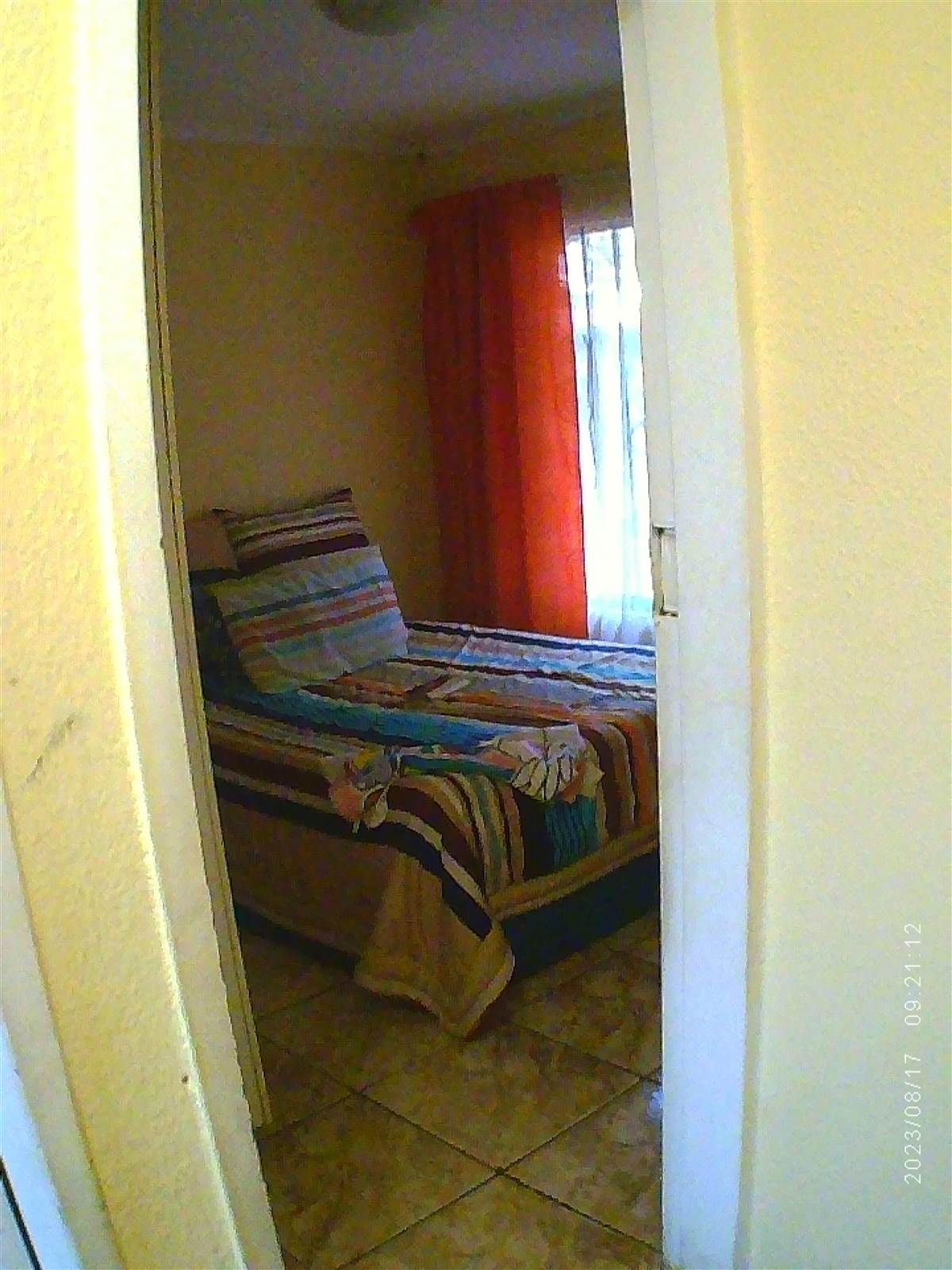 2 Bed House in Vosloorus photo number 8