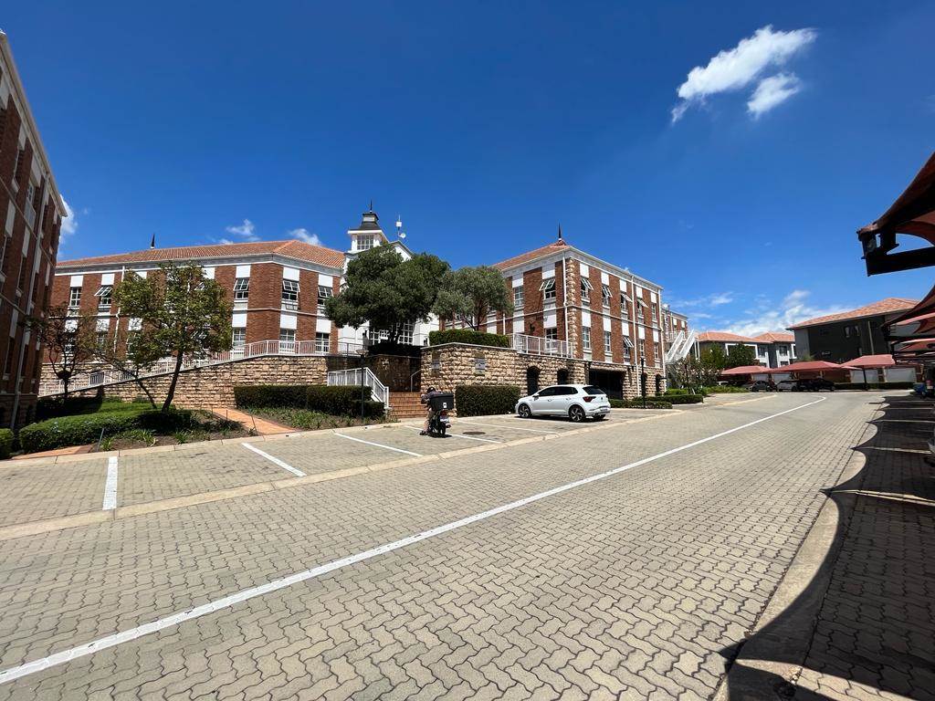 687  m² Commercial space in Fourways photo number 3