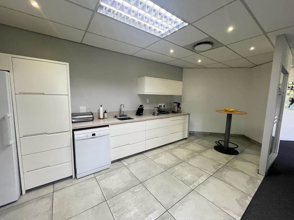 687  m² Commercial space in Fourways photo number 11