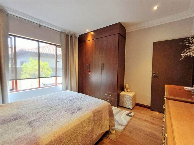 4 Bed Townhouse in Glen Marais photo number 26