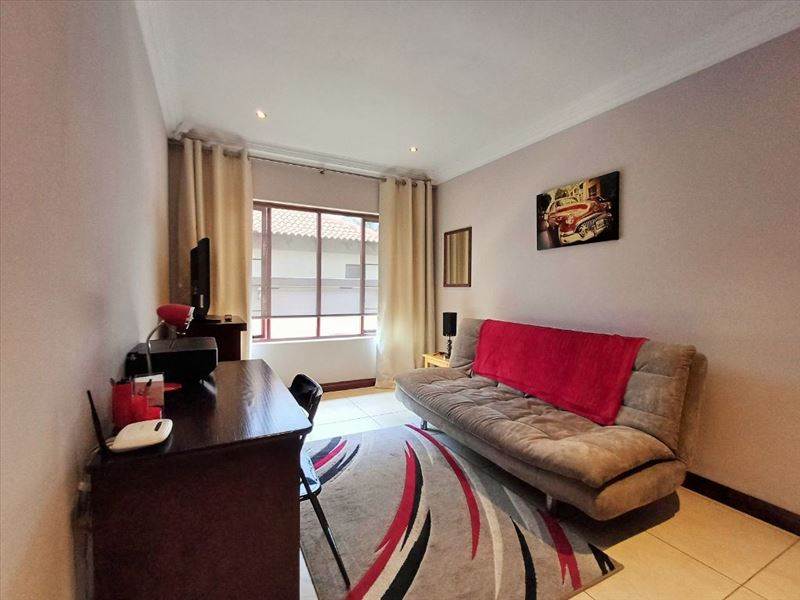 4 Bed Townhouse in Glen Marais photo number 21