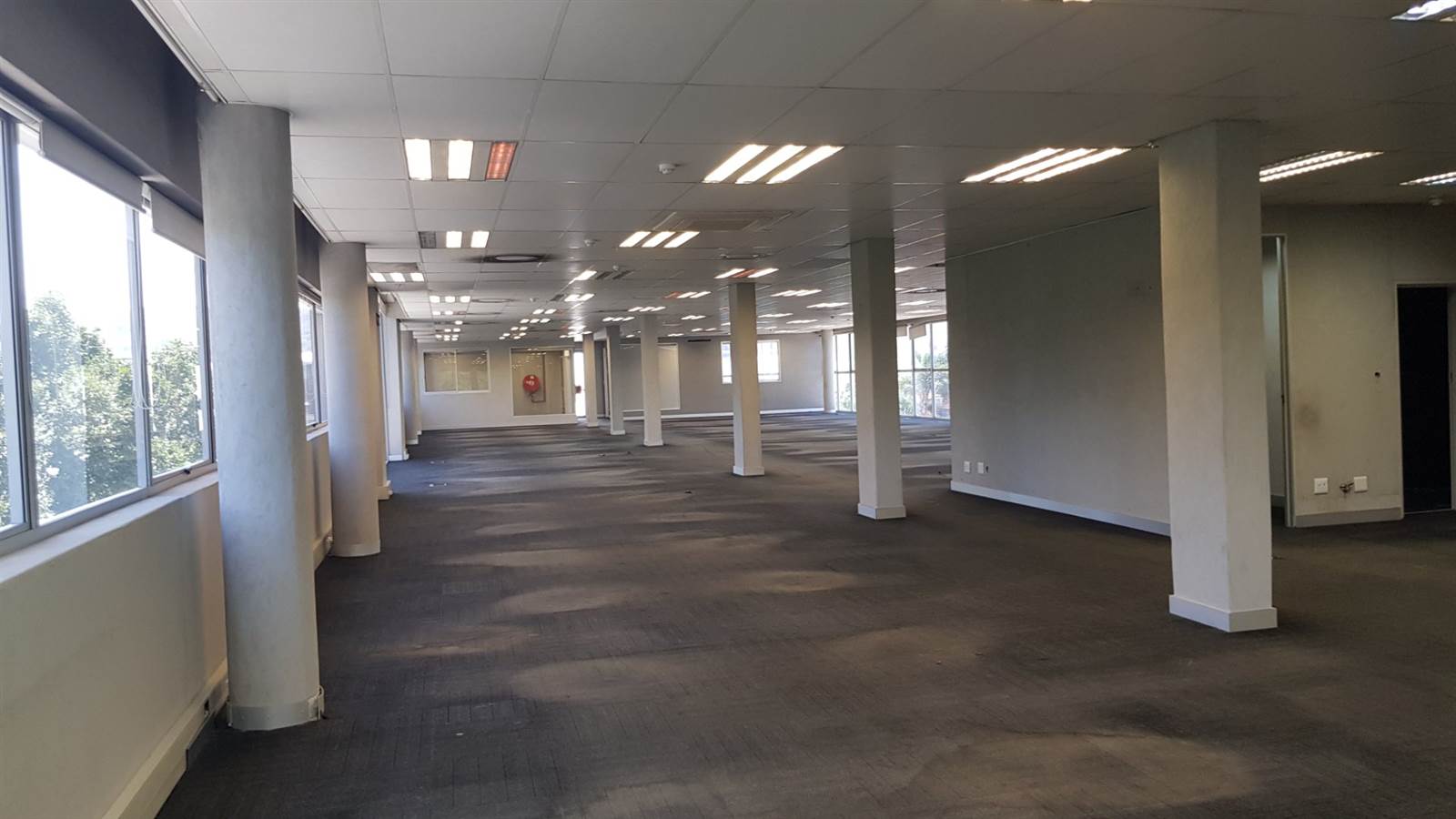 749  m² Office Space in Bedfordview photo number 9
