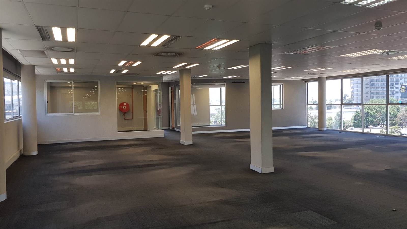 749  m² Office Space in Bedfordview photo number 11