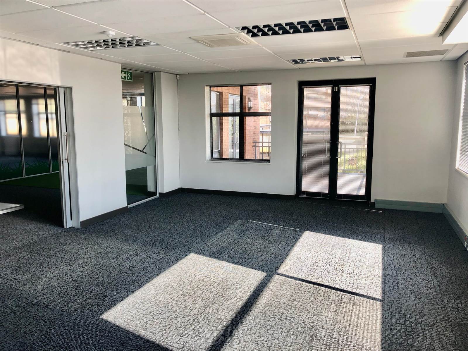 500  m² Office Space in Cresta photo number 10