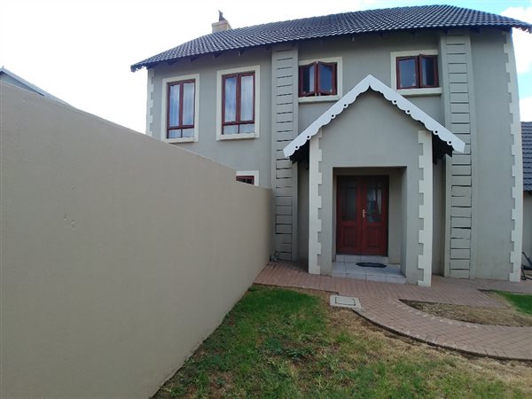 3 Bed House in Candlewoods Estate