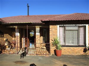 6 Bed House in Valley Settlements AH