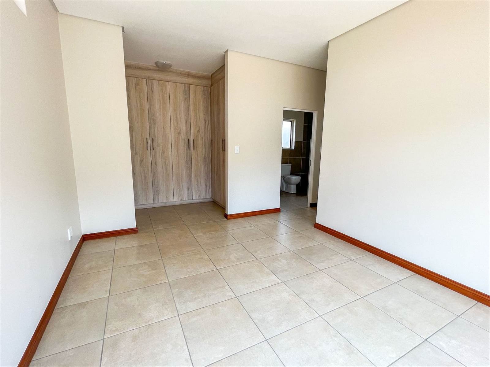 3 Bed House in Eastland Mature Lifestyle Estate photo number 9