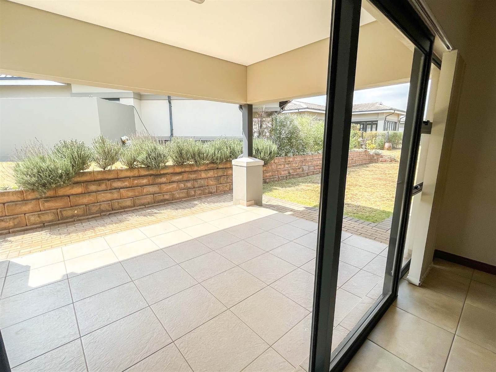 3 Bed House in Eastland Mature Lifestyle Estate photo number 6