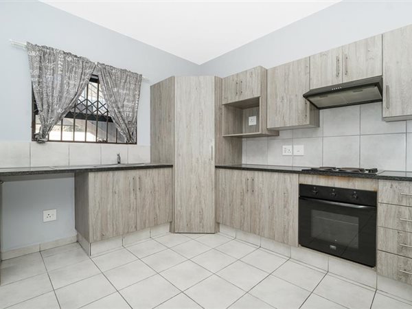 2 Bedroom Townhouse 2 Bedroom Townhouse