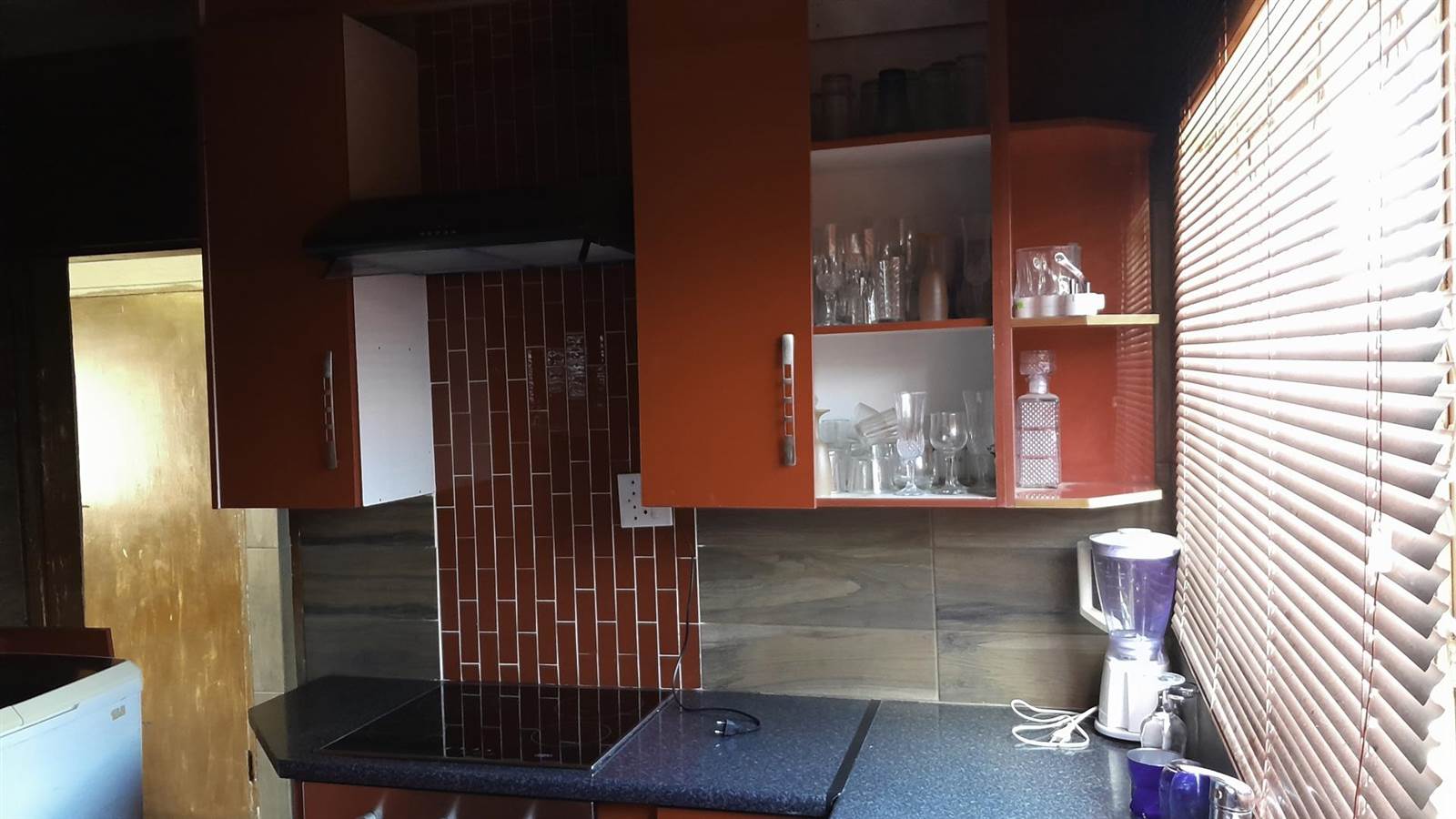 2 Bed House in Katlehong photo number 6