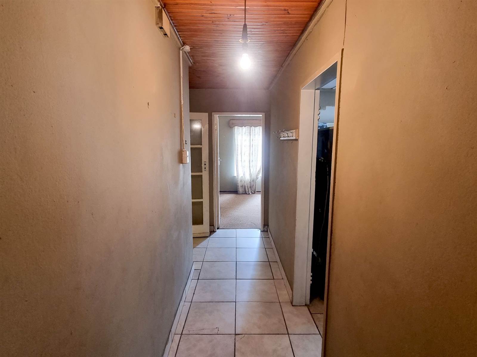 4 Bed House in Uitsig photo number 8