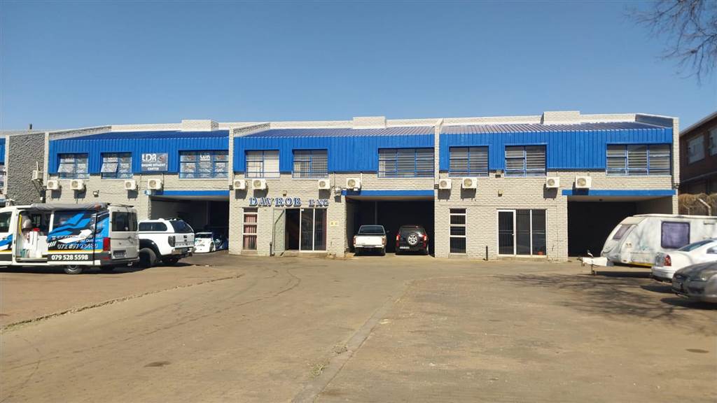 2100  m² Industrial space in Booysens photo number 30