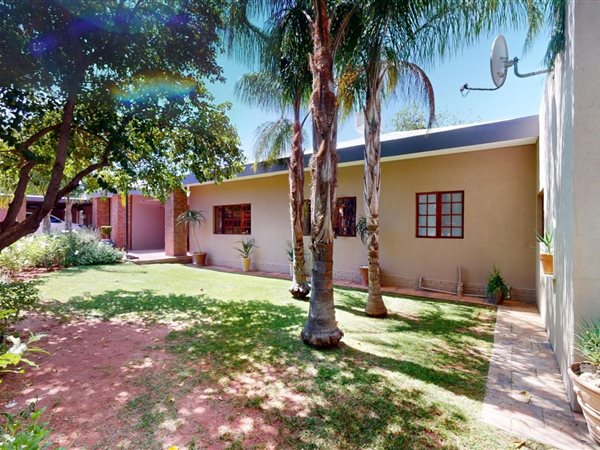 4 Bedroom House 4 Bedroom House