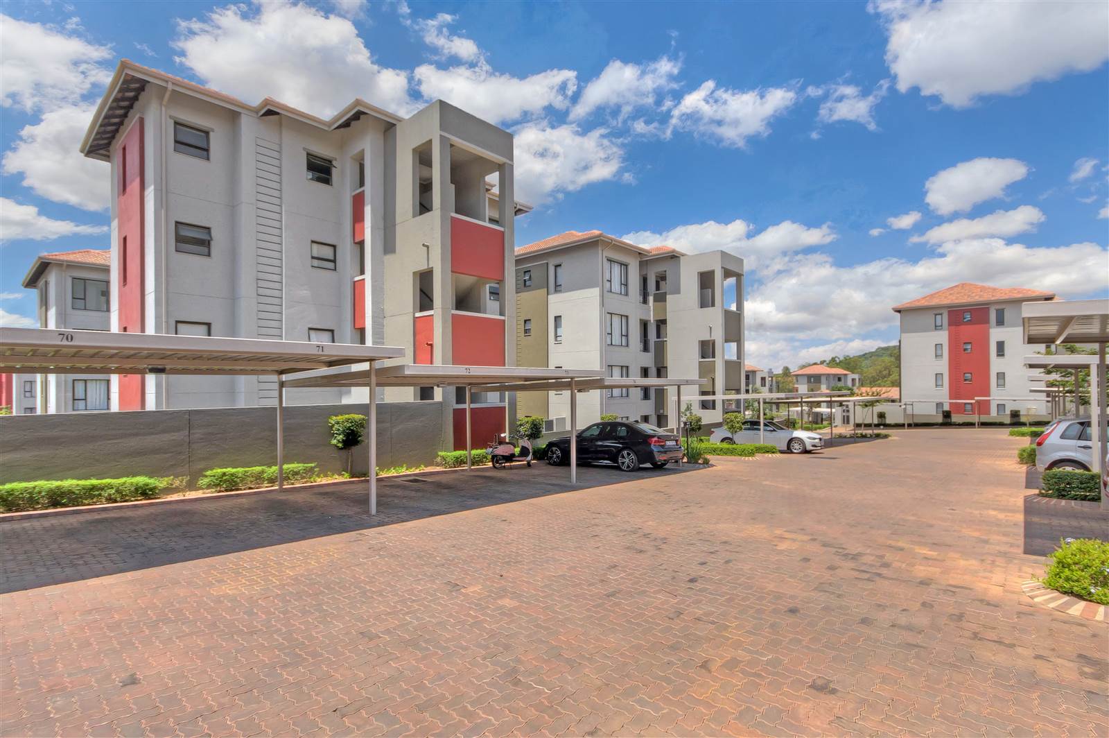 2 Bed Apartment in Lonehill photo number 21