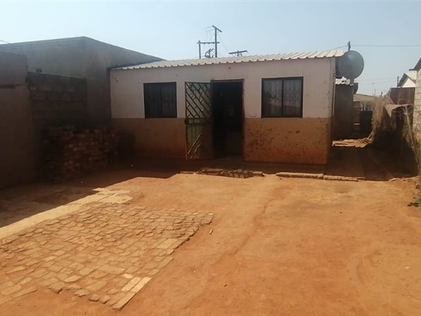 1 Bed House in Tsakane