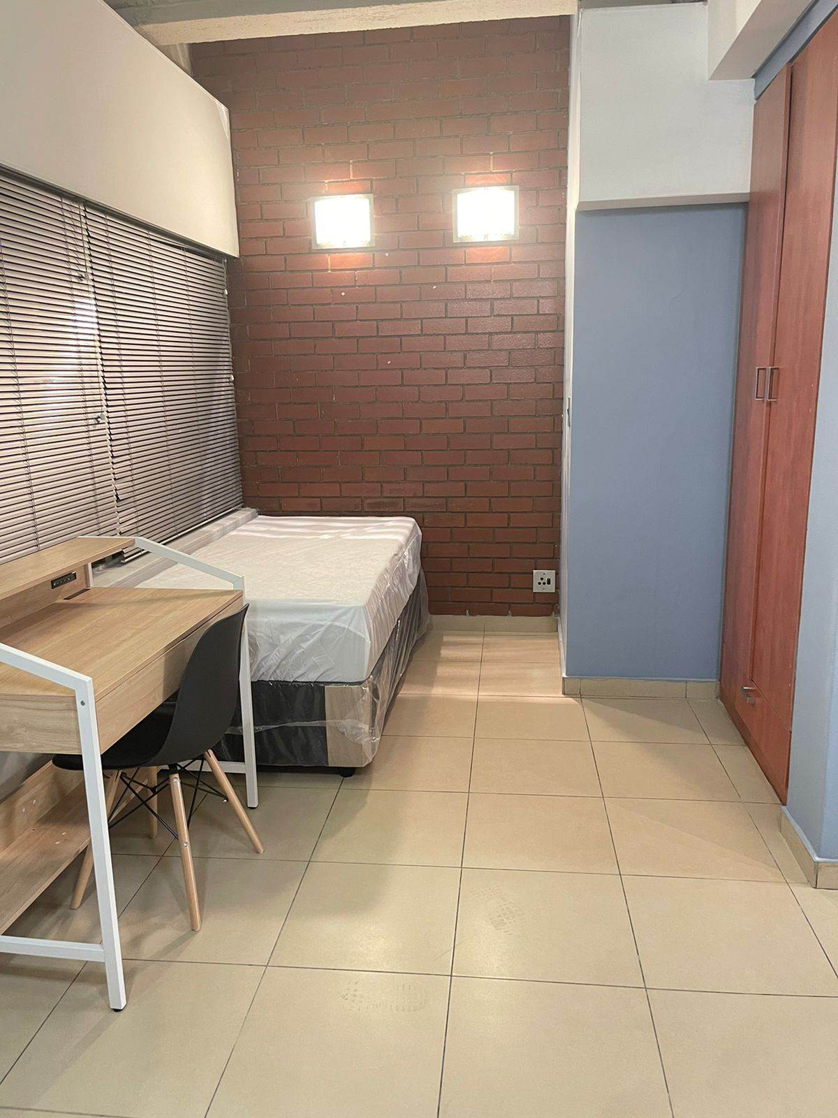 Studio Apartment in Braamfontein photo number 6