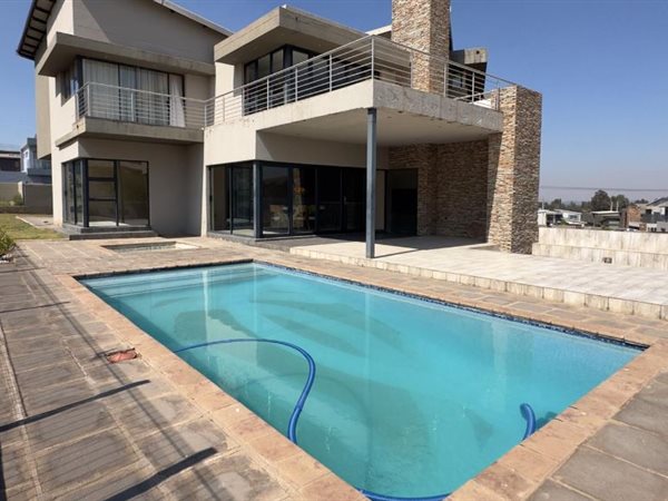 5 Bed House in Eye of Africa