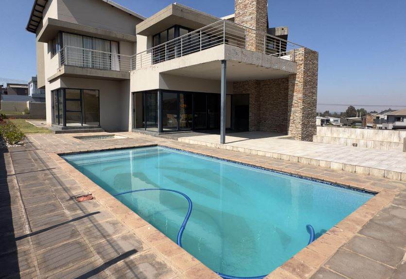 5 Bed House in Eye of Africa photo number 1